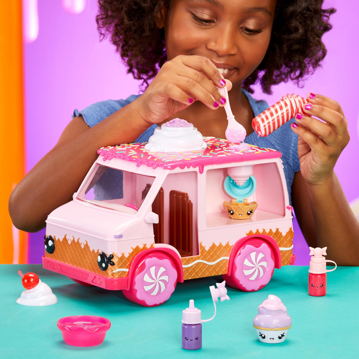 Yummiland Lipgloss Truck with DIY Lip Gloss Kit, Ages 4+